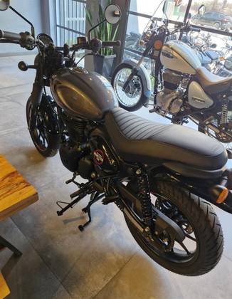ROYAL ENFIELD HUNTER 350 